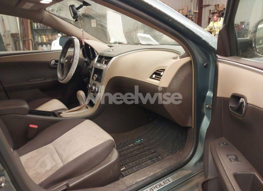 Photo 5 of 2009 Chevrolet Malibu LS (VIN 1G1ZG57B894206348)