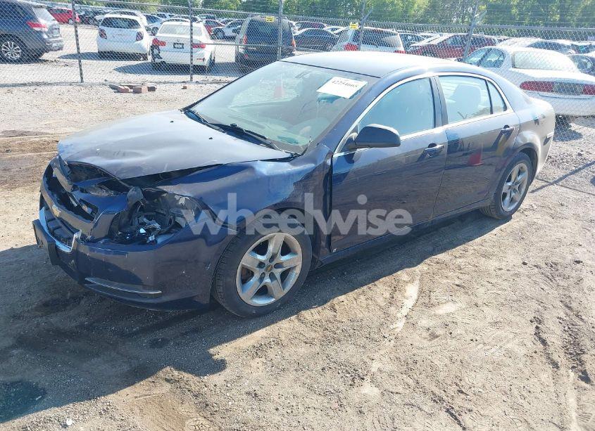Photo 2 of 2009 Chevrolet Malibu LS (VIN 1G1ZG57BX9F210812)