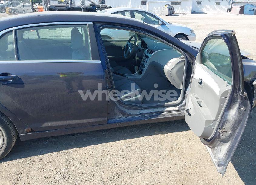 Photo 5 of 2009 Chevrolet Malibu LS (VIN 1G1ZG57BX9F210812)