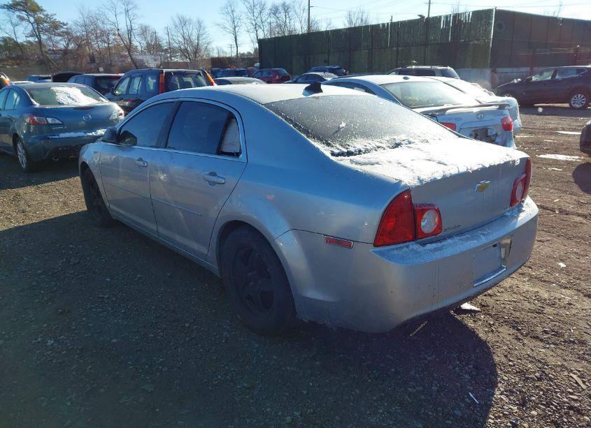 Photo 3 of 2009 Chevrolet Malibu LS (VIN 1G1ZG57BX9F252090)