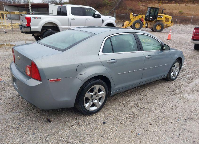 Photo 4 of 2009 Chevrolet Malibu LS (VIN 1G1ZG57K294267291)