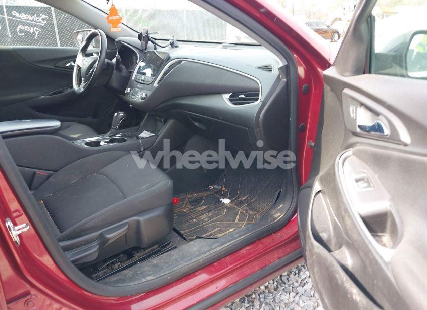 Photo 5 of 2020 Chevrolet Malibu FWD RS (VIN 1G1ZG5ST0LF056361)