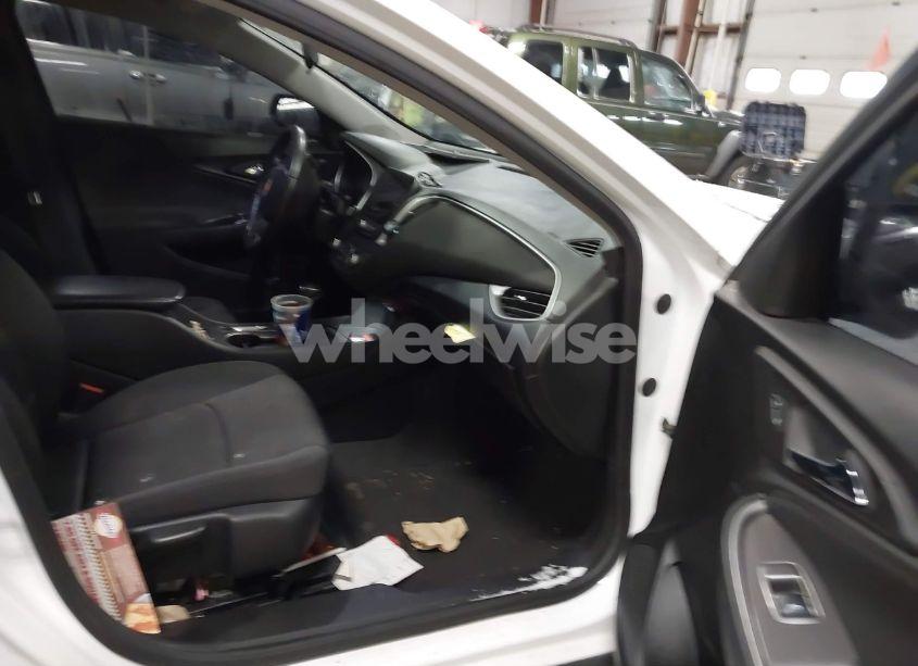 Photo 5 of 2020 Chevrolet Malibu FWD RS (VIN 1G1ZG5ST0LF078327)