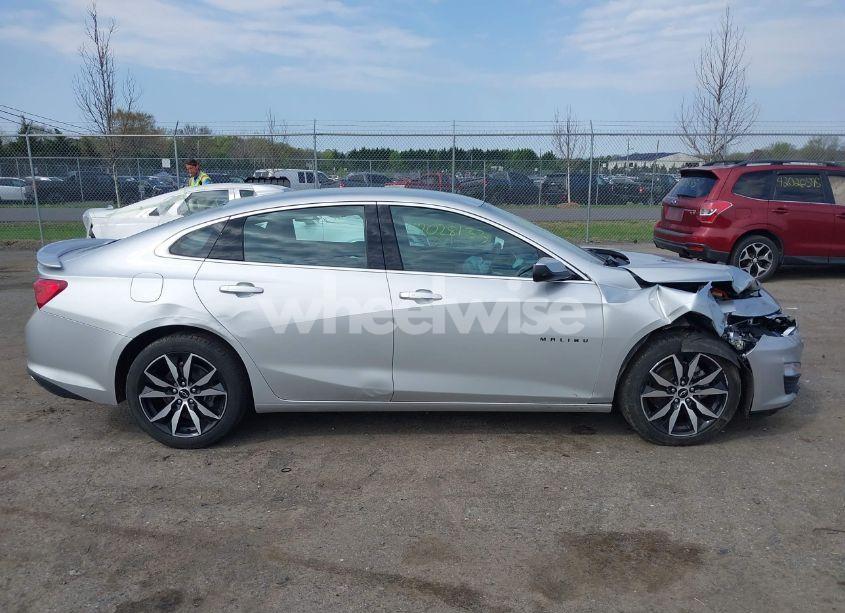 Photo 13 of 2021 Chevrolet Malibu FWD RS (VIN 1G1ZG5ST0MF015472)