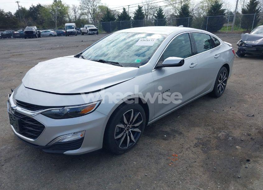 Photo 2 of 2021 Chevrolet Malibu FWD RS (VIN 1G1ZG5ST0MF015472)