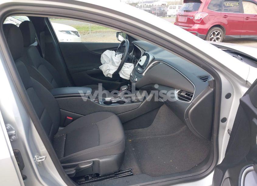 Photo 5 of 2021 Chevrolet Malibu FWD RS (VIN 1G1ZG5ST0MF015472)