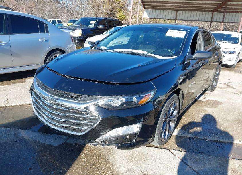 Photo 2 of 2019 Chevrolet Malibu RS (VIN 1G1ZG5ST1KF197633)
