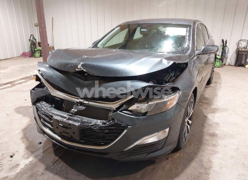 Photo 2 of 2020 Chevrolet Malibu FWD RS (VIN 1G1ZG5ST1LF129642)