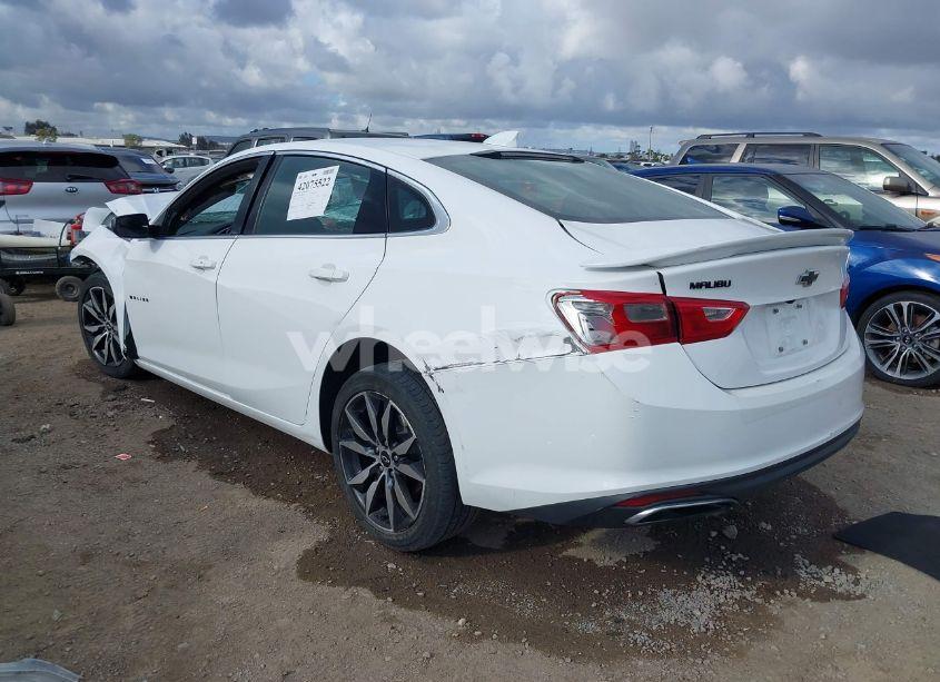 Photo 3 of 2020 Chevrolet Malibu FWD RS (VIN 1G1ZG5ST1LF131617)
