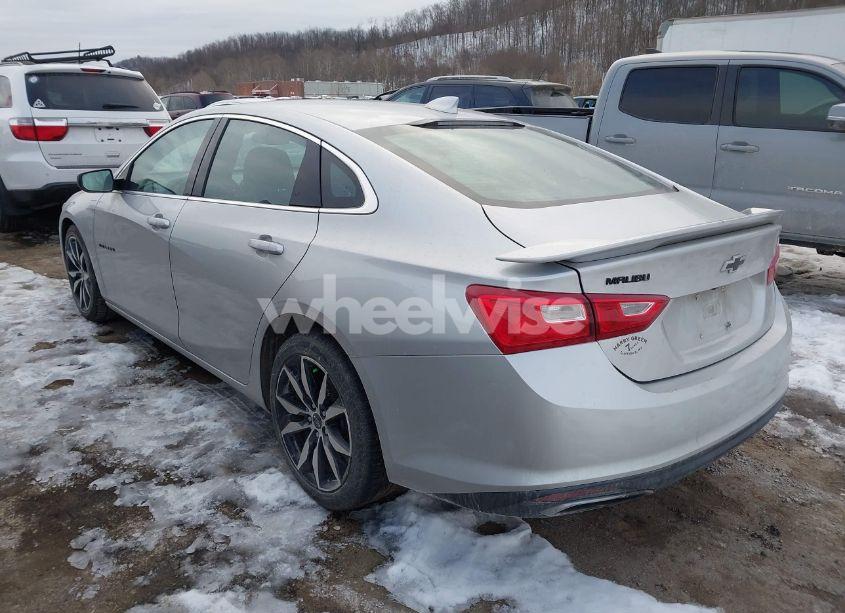 Photo 3 of 2020 Chevrolet Malibu FWD RS (VIN 1G1ZG5ST1LF149793)