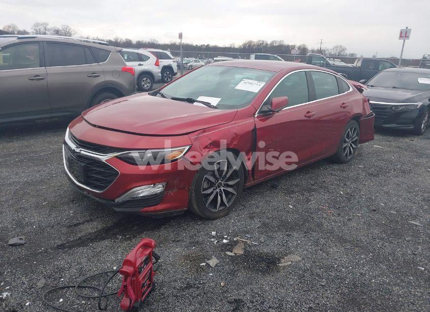 Photo 2 of 2021 Chevrolet Malibu FWD RS (VIN 1G1ZG5ST1MF009762)