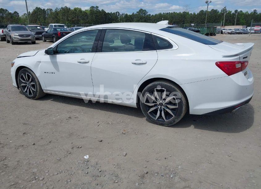 Photo 3 of 2021 Chevrolet Malibu FWD RS (VIN 1G1ZG5ST1MF085692)