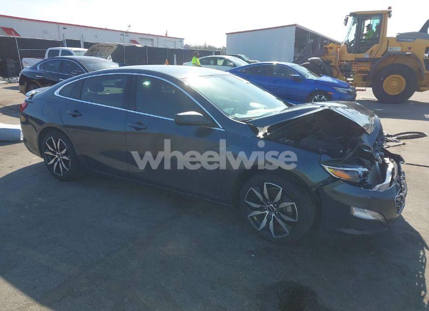 2020 Chevrolet Malibu FWD RS (VIN 1G1ZG5ST2LF043658) main photo