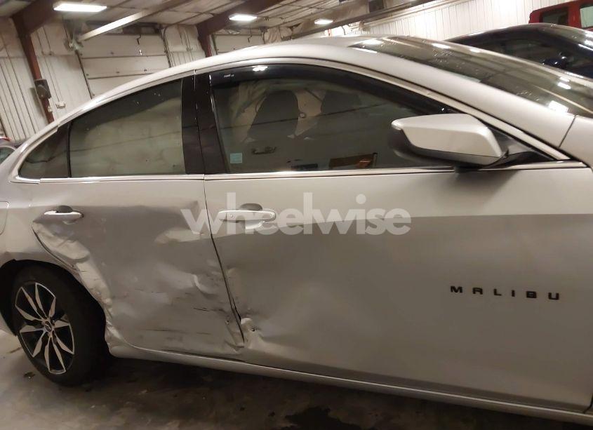 Photo 13 of 2020 Chevrolet Malibu FWD RS (VIN 1G1ZG5ST2LF049993)