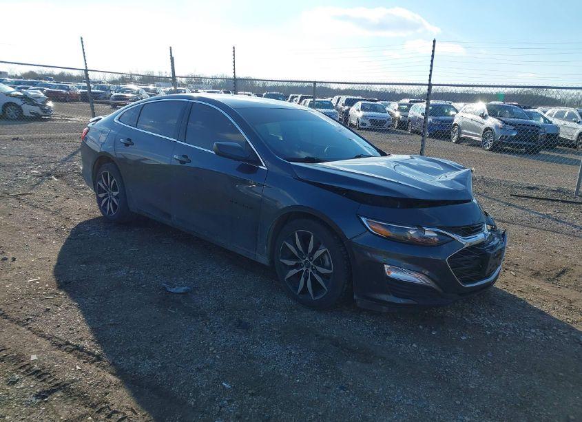 2020 Chevrolet Malibu FWD RS (VIN 1G1ZG5ST2LF081486) main photo