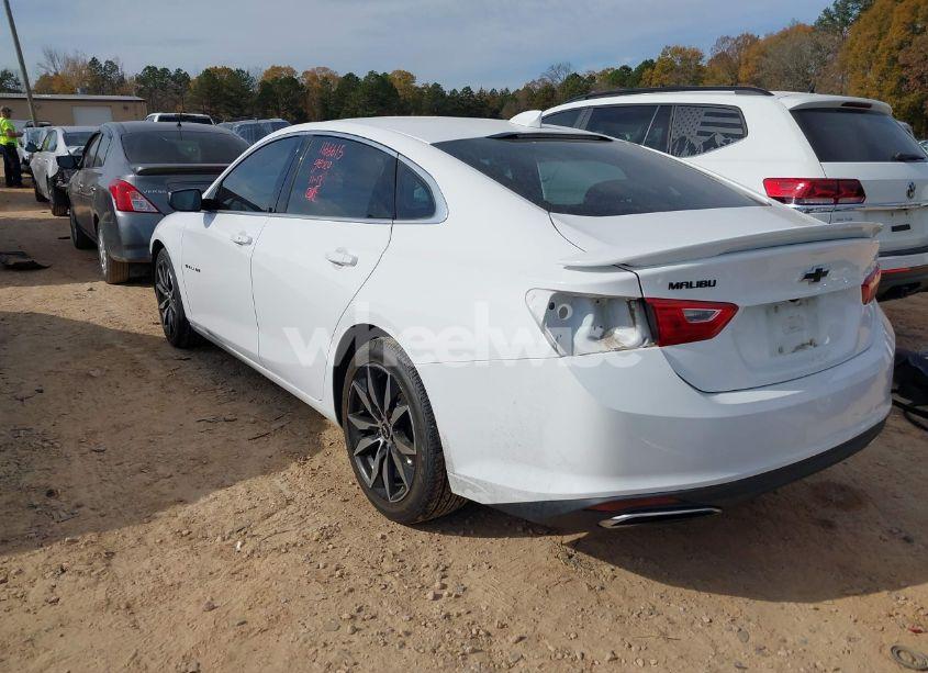 Photo 3 of 2020 Chevrolet Malibu FWD RS (VIN 1G1ZG5ST2LF083206)