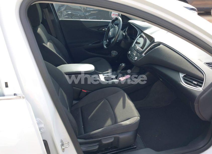 Photo 5 of 2020 Chevrolet Malibu FWD RS (VIN 1G1ZG5ST2LF083206)