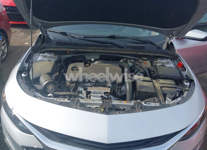 Photo 10 of 2020 Chevrolet Malibu FWD RS (VIN 1G1ZG5ST2LF146353)