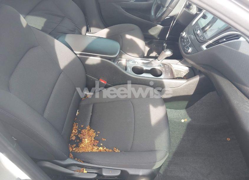 Photo 5 of 2020 Chevrolet Malibu FWD RS (VIN 1G1ZG5ST2LF146353)