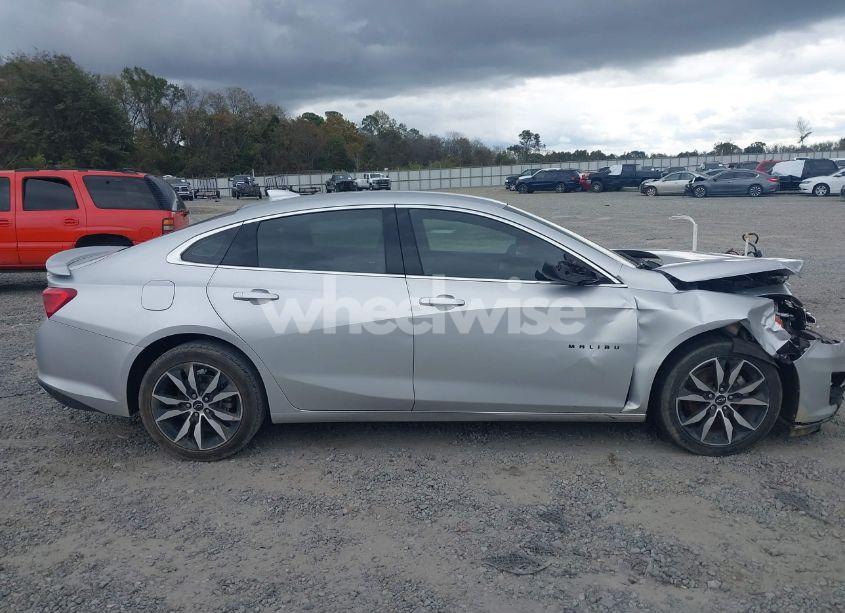 Photo 13 of 2020 Chevrolet Malibu FWD RS (VIN 1G1ZG5ST2LF148023)