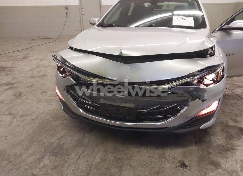 Photo 6 of 2020 Chevrolet Malibu FWD RS (VIN 1G1ZG5ST2LF156039)