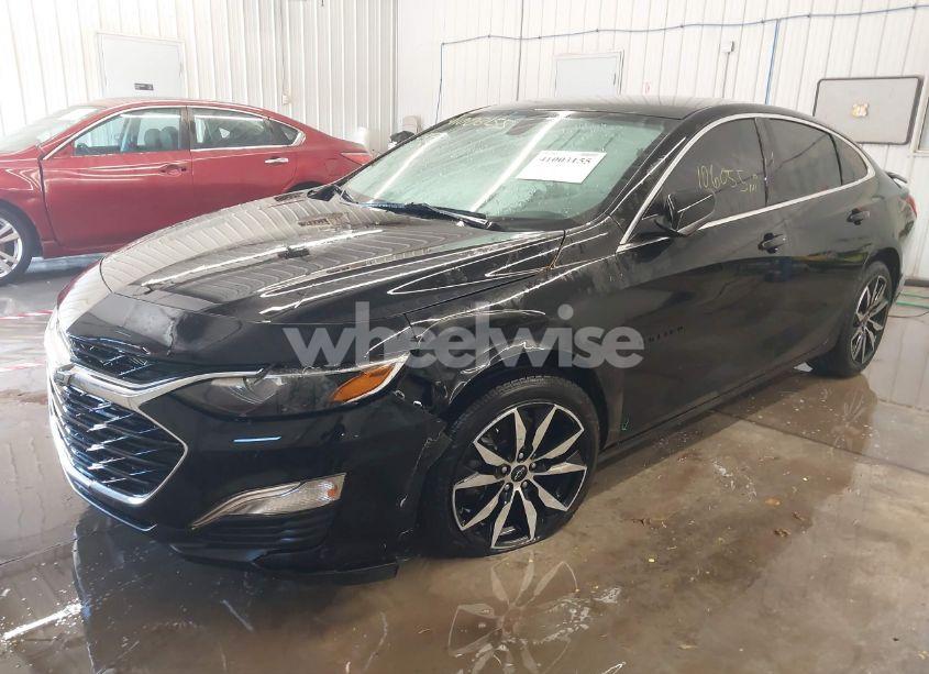 Photo 2 of 2021 Chevrolet Malibu FWD RS (VIN 1G1ZG5ST2MF013092)