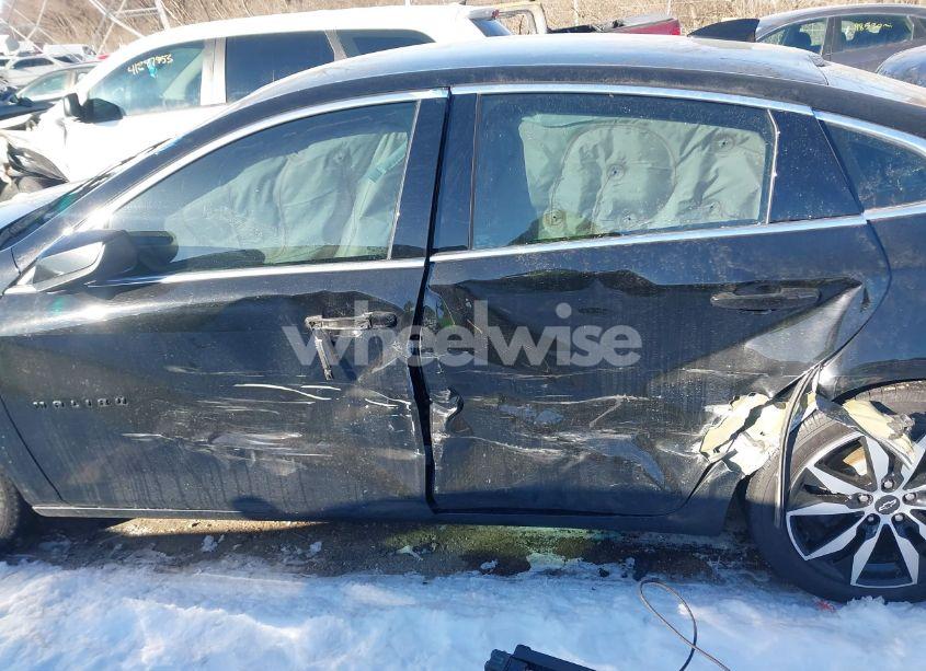 Photo 14 of 2021 Chevrolet Malibu (VIN 1G1ZG5ST2MF015392)