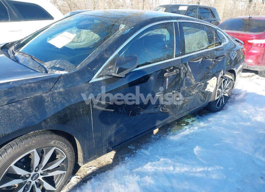 Photo 6 of 2021 Chevrolet Malibu (VIN 1G1ZG5ST2MF015392)