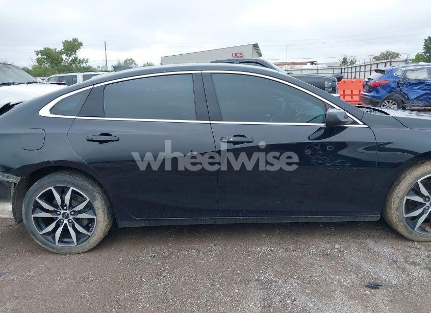 Photo 13 of 2021 Chevrolet Malibu FWD RS (VIN 1G1ZG5ST2MF037019)