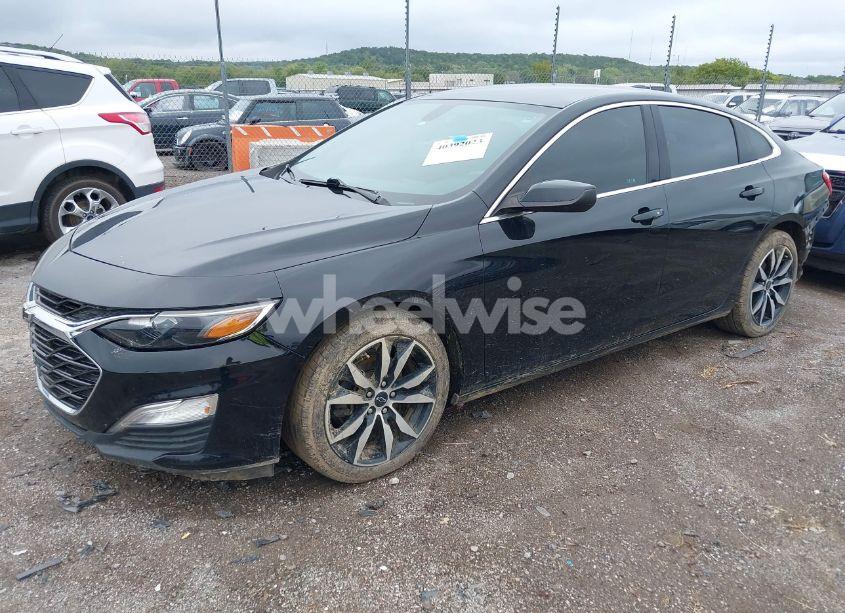 Photo 2 of 2021 Chevrolet Malibu FWD RS (VIN 1G1ZG5ST2MF037019)