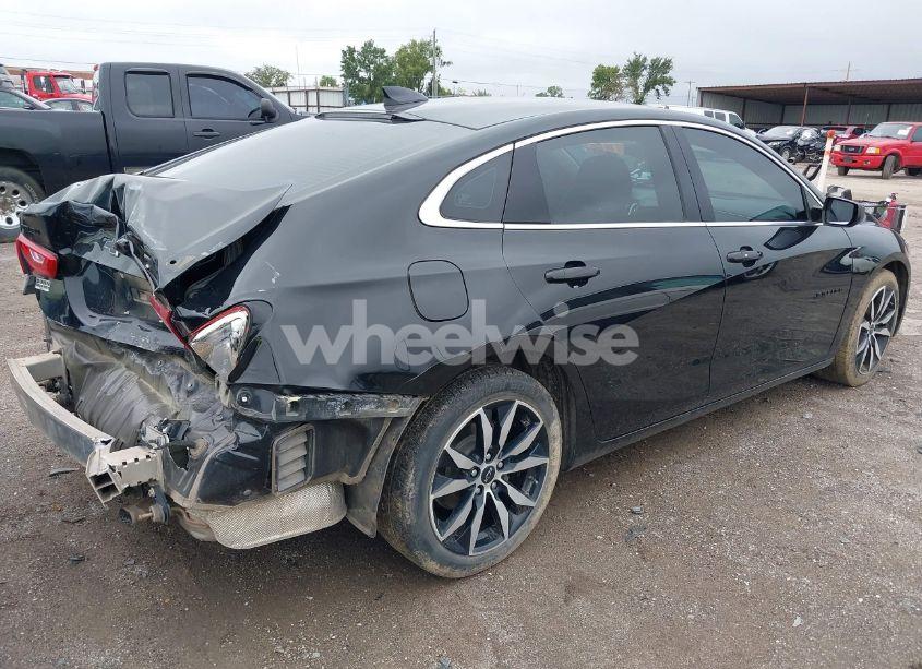 Photo 4 of 2021 Chevrolet Malibu FWD RS (VIN 1G1ZG5ST2MF037019)