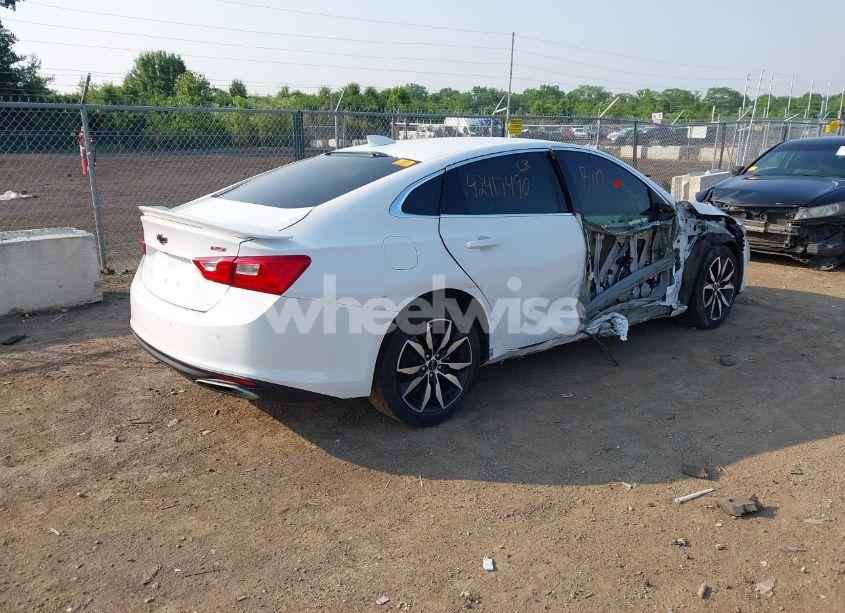 Photo 4 of 2022 Chevrolet Malibu FWD RS (VIN 1G1ZG5ST2NF182725)