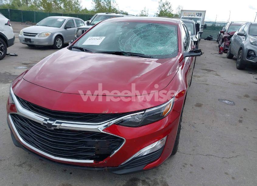 Photo 6 of 2025 Chevrolet Malibu FWD RS (VIN 1G1ZG5ST2SF150806)