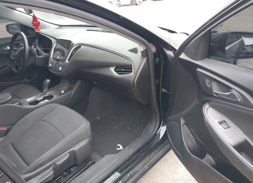 Photo 5 of 2020 Chevrolet Malibu FWD RS (VIN 1G1ZG5ST3LF119274)