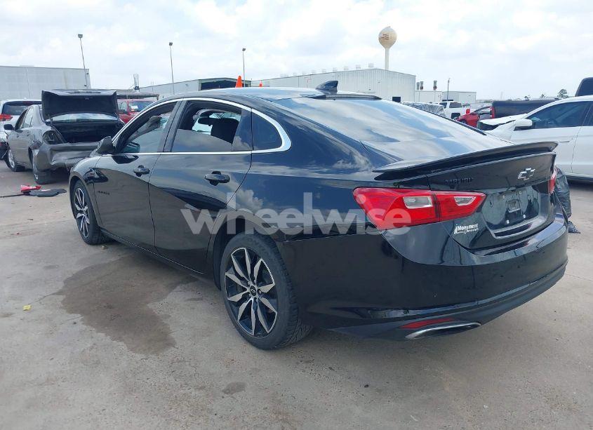Photo 3 of 2020 Chevrolet Malibu FWD RS (VIN 1G1ZG5ST3LF143817)