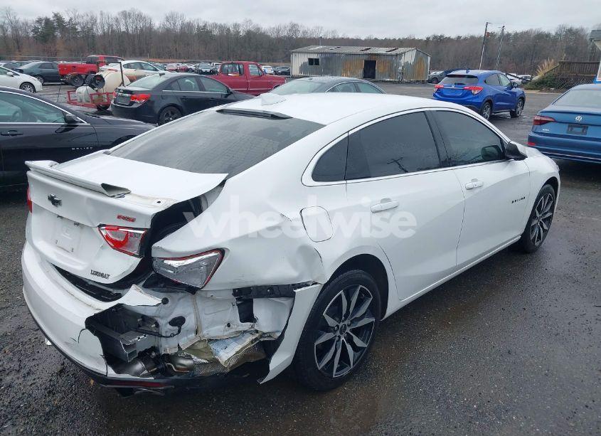 Photo 4 of 2021 Chevrolet Malibu FWD RS (VIN 1G1ZG5ST3MF030273)