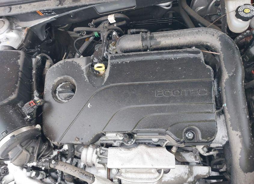 Photo 10 of 2022 Chevrolet Malibu FWD RS (VIN 1G1ZG5ST3NF176125)