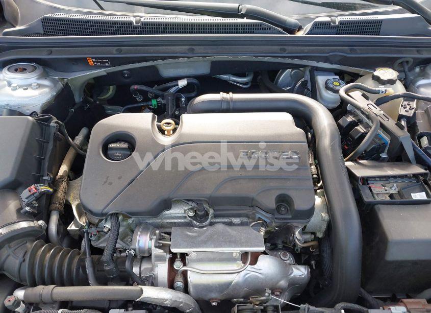 Photo 10 of 2019 Chevrolet Malibu RS (VIN 1G1ZG5ST4KF207555)