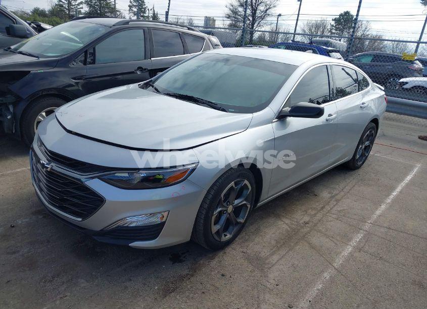 Photo 2 of 2019 Chevrolet Malibu RS (VIN 1G1ZG5ST4KF207555)