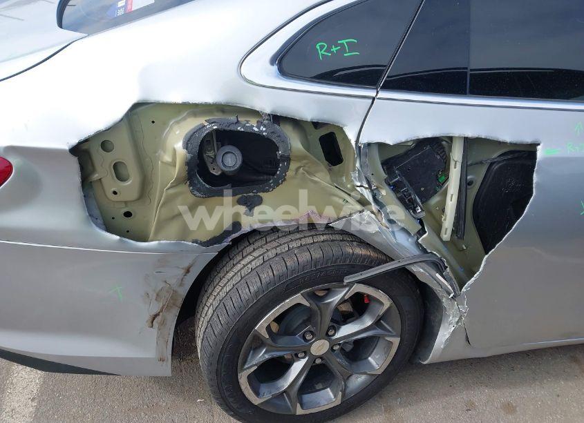 Photo 6 of 2019 Chevrolet Malibu RS (VIN 1G1ZG5ST4KF207555)