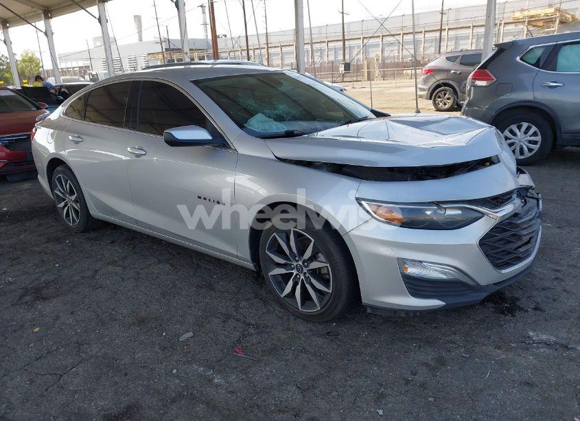 2020 Chevrolet Malibu FWD RS (VIN 1G1ZG5ST4LF098533) main photo