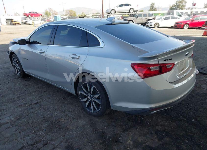 Photo 3 of 2020 Chevrolet Malibu FWD RS (VIN 1G1ZG5ST4LF098533)