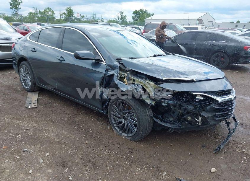 2020 Chevrolet Malibu FWD RS (VIN 1G1ZG5ST4LF121213) main photo