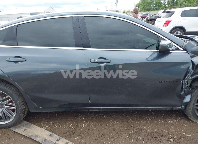 Photo 14 of 2020 Chevrolet Malibu FWD RS (VIN 1G1ZG5ST4LF121213)