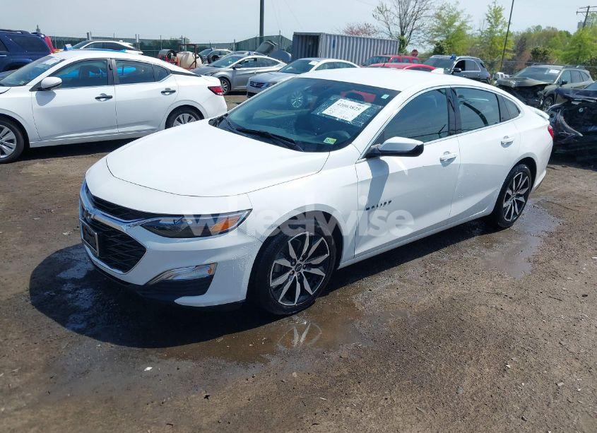 Photo 2 of 2024 Chevrolet Malibu FWD RS (VIN 1G1ZG5ST4RF137453)