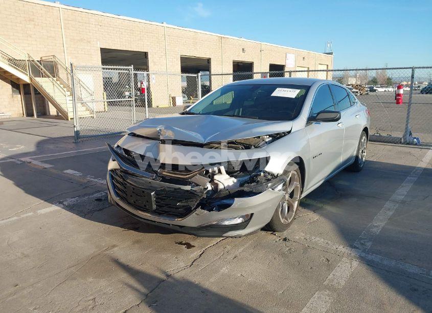 Photo 2 of 2019 Chevrolet Malibu RS (VIN 1G1ZG5ST5KF218726)