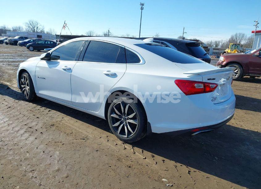 Photo 3 of 2020 Chevrolet Malibu FWD RS (VIN 1G1ZG5ST5LF087377)