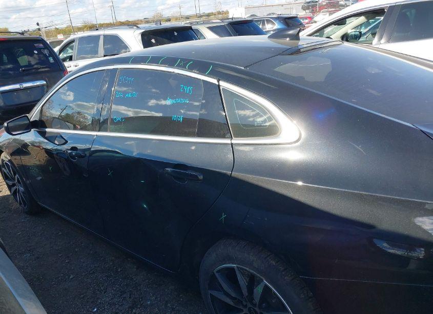 Photo 14 of 2021 Chevrolet Malibu FWD RS (VIN 1G1ZG5ST5MF056910)