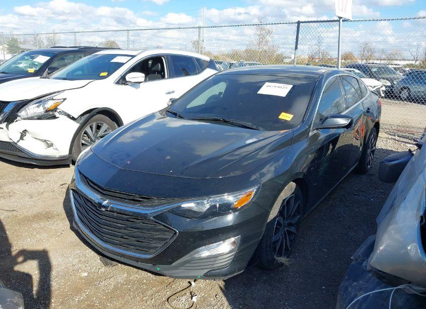 Photo 2 of 2021 Chevrolet Malibu FWD RS (VIN 1G1ZG5ST5MF056910)