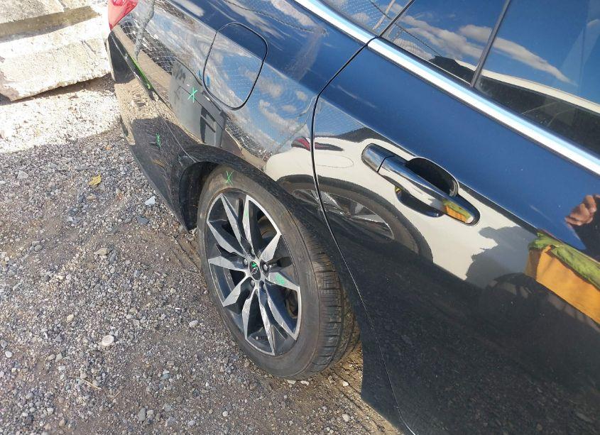 Photo 6 of 2021 Chevrolet Malibu FWD RS (VIN 1G1ZG5ST5MF056910)